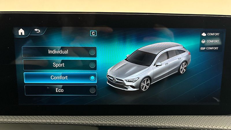 Mercedes-Benz CLA 200d AUT Shooting Brake - fotka 27 z 29