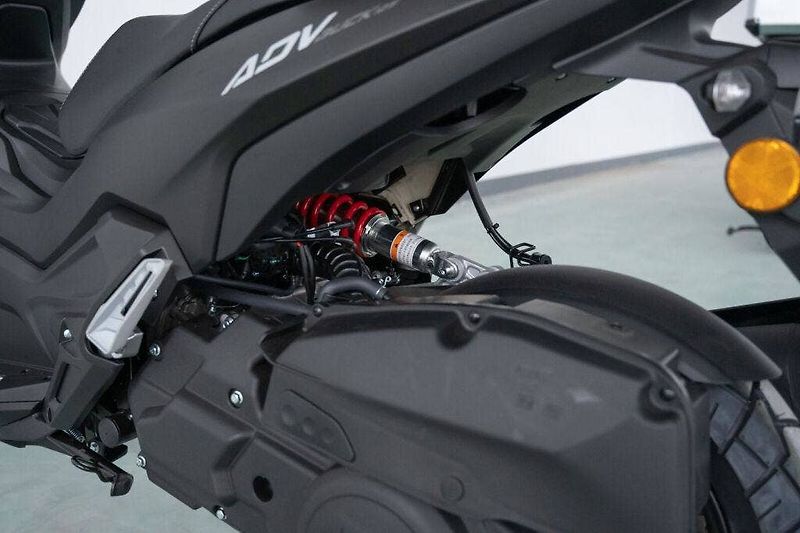 Linhai (2025) SCOOTER BUCK 125 ADV E5 - fotka 4 z 7