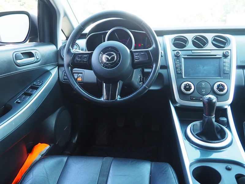 Mazda CX-7 (2008) 2.3i, 4x4, 191 kW, BOSE, TZ - fotka 16 z 36