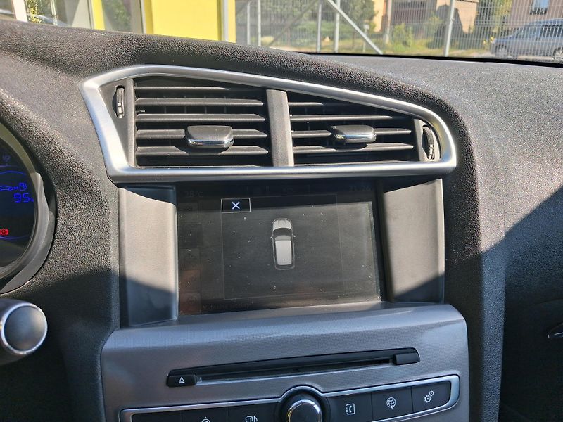 Citroën C4 (2016) 1,6HDi NAVI 2xKOLA MAX VÝBAVA  - fotka 29 z 43