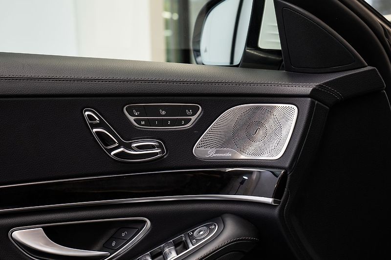 Mercedes-Benz Třídy S 400d 4MATIC/LED/360/Pano - fotka 9 z 23
