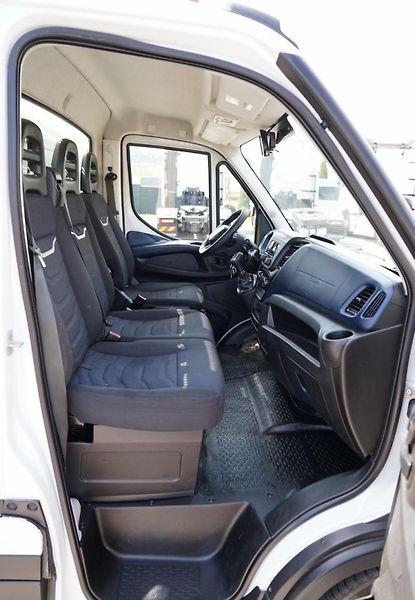 Iveco Daily 35C14HA8 - S3, UZÁVĚRKA, AUTOM - fotka 12 z 12