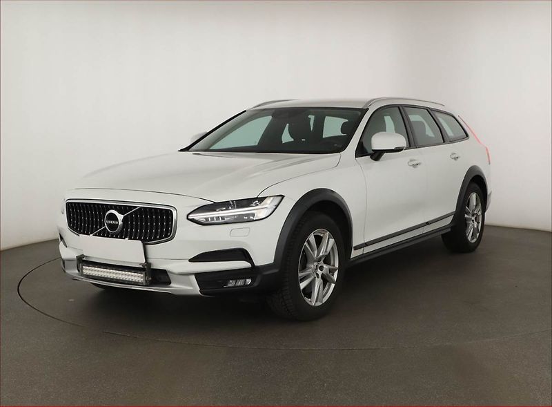 Volvo V90 (2019) Cross Country - fotka 2 z 21