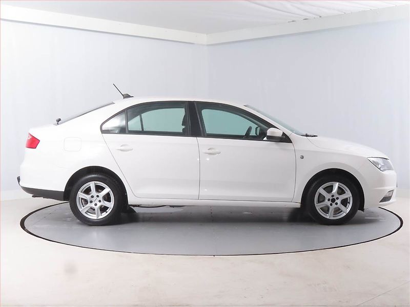 Seat Toledo (2014) 1.4 TSI, Automat, Tempomat - fotka 6 z 14