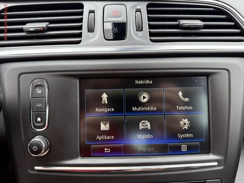 Renault Kadjar (2018) 1.6TDCi 4x4, LED, TZ, panor - fotka 14 z 19