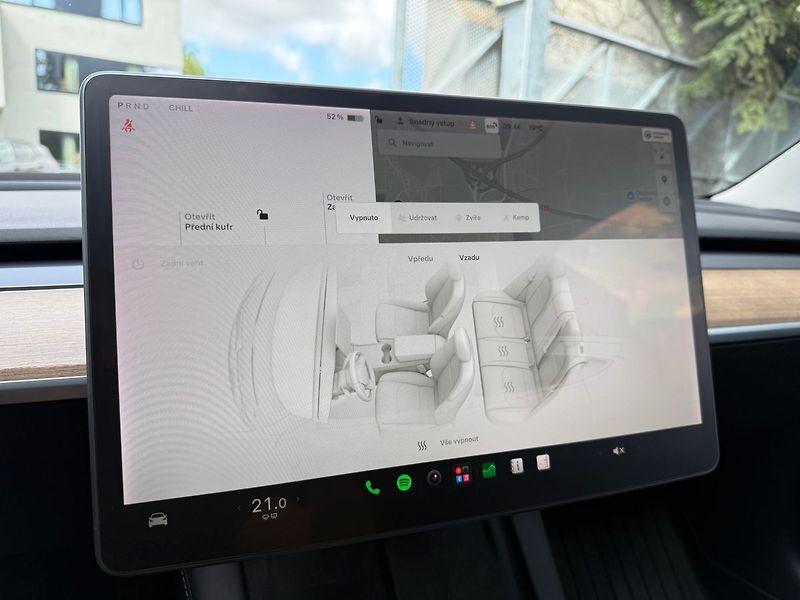 Tesla Model 3 Long Range AWD - fotka 18 z 41