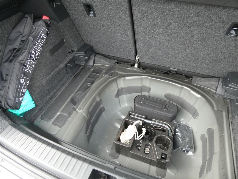 Seat Arona 1,0 TSi 81kW DSG FR,navig.,led - fotka 25 z 48