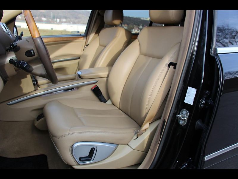 Mercedes-Benz GL 320 CDI 4Matic/navi/kůže - fotka 30 z 53