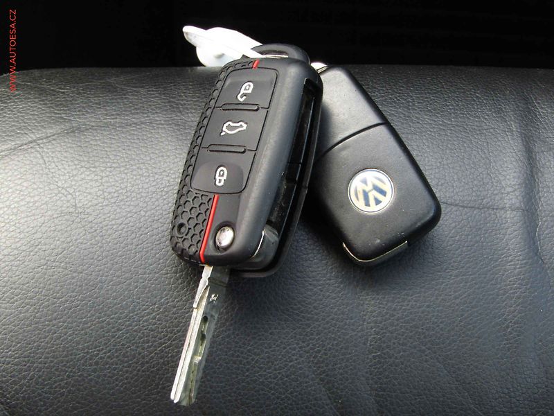 Volkswagen Tiguan (2009) 2.0 TDi 4x4, Navi, kůže - fotka 20 z 22