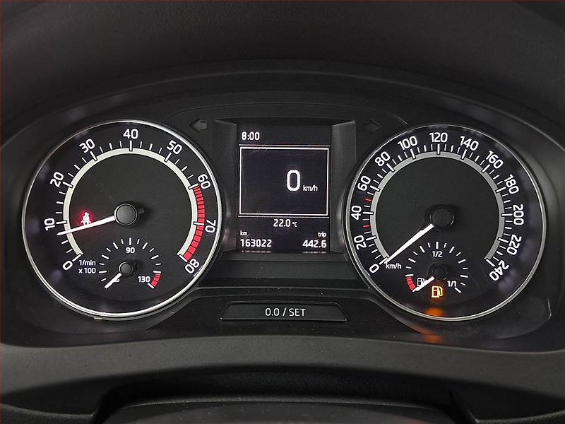 Škoda Rapid (2015) Spaceback 1.2 TSI, Xenony - fotka 11 z 15