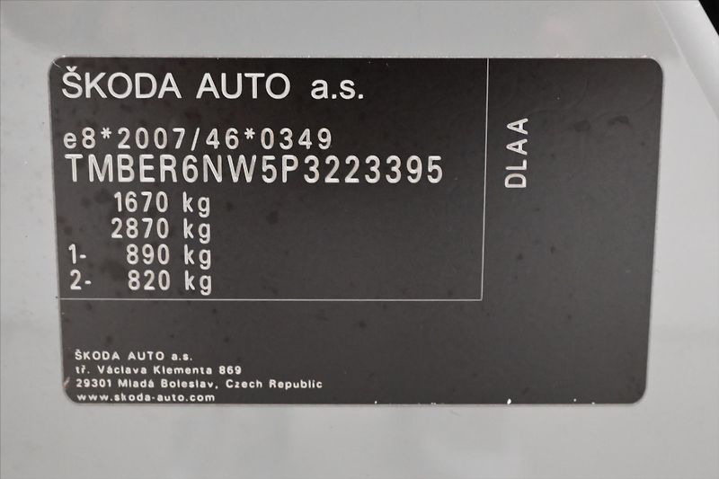 Škoda Scala 1,0 TSI 81 kW DSG Ambition Zár - fotka 12 z 30