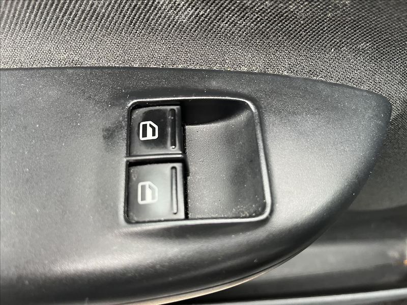 Škoda Octavia 1,2 TSi DSG KLIMA SERVIS STK - fotka 25 z 33