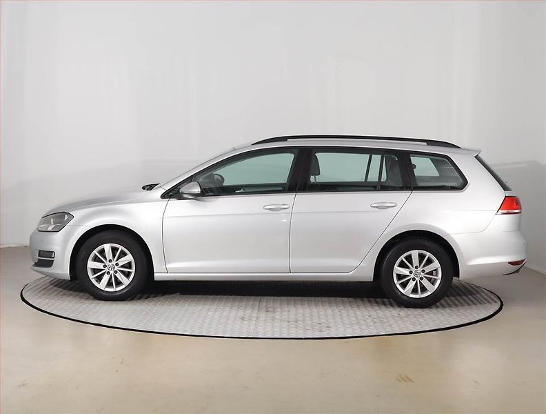 Volkswagen Golf (2015) 1.6 TDI, Serv.kniha, Tempomat - fotka 3 z 20