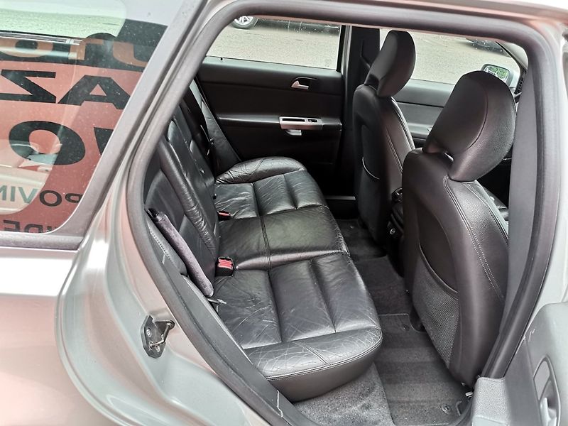 Volvo V50 (2005) 2.0d 100kw AC Tempomat Tažné - fotka 17 z 25
