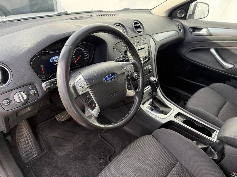 Ford Mondeo (2011) 2.0 TDCi 120 kW AT - fotka 8 z 22