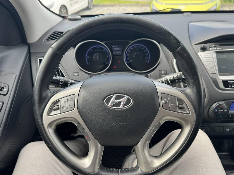 Hyundai ix35 2,0 CRDi, 4x4 - fotka 10 z 19