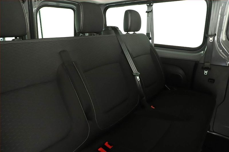 Opel Vivaro (2019) 1.6 BiCDTI, Bus, 9Míst, ČR - fotka 10 z 13