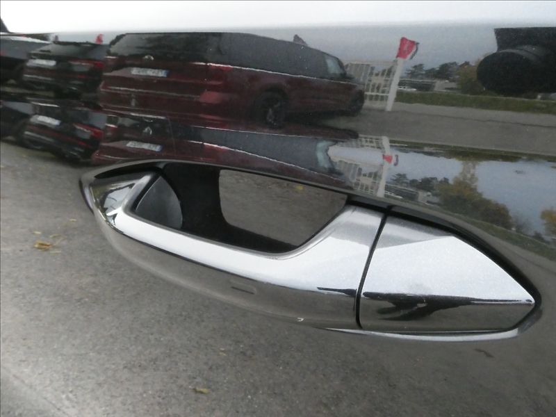 Škoda Octavia 2,0 TDi 110kW serviska,ČR,DPH - fotka 17 z 46