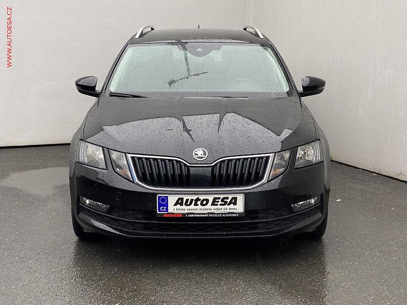 Škoda Octavia (2020) 1.5 TSi, Ambition, DSG, navi - fotka 2 z 17