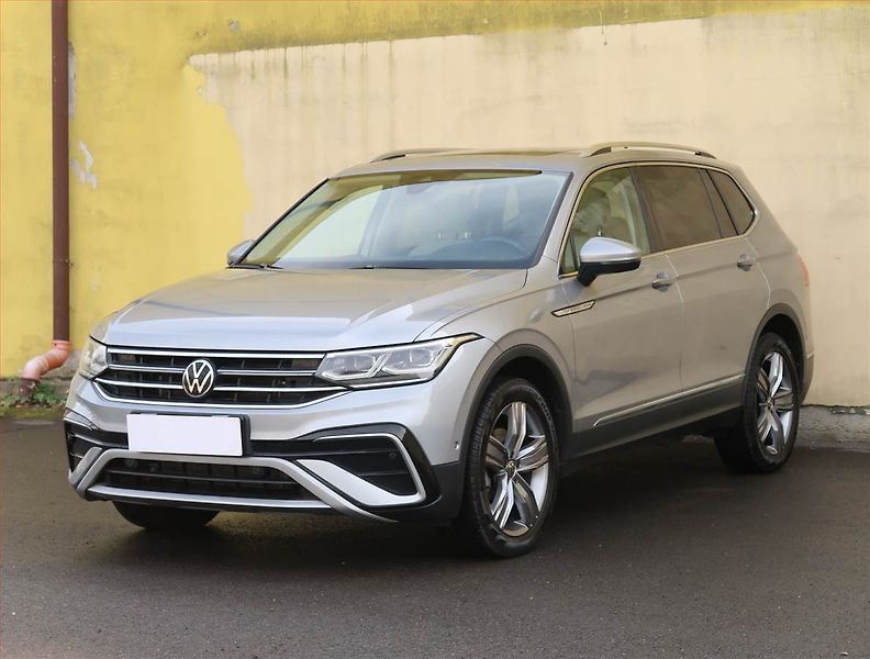 Volkswagen Tiguan (2023) Elegance 2.0 TDI, digi klima - fotka 2 z 32