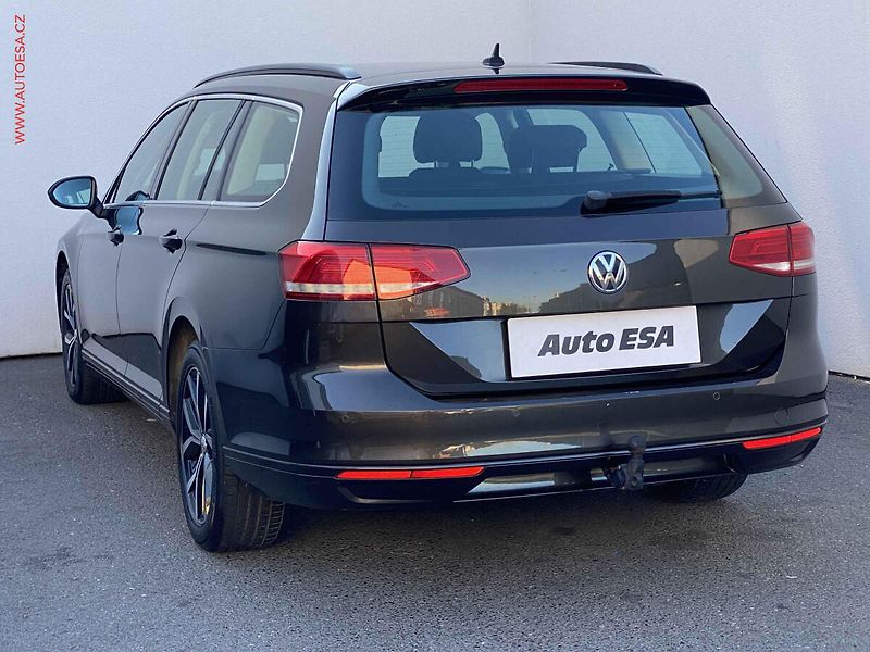 Volkswagen Passat (2017) 1.6 TDi, Comfortline, LED - fotka 6 z 19