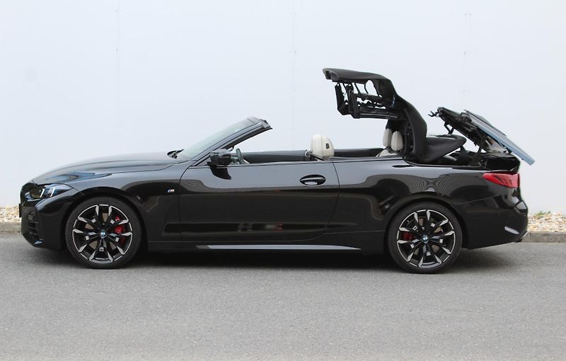 BMW Řada 4 M440i xDrive Convertible - fotka 10 z 23