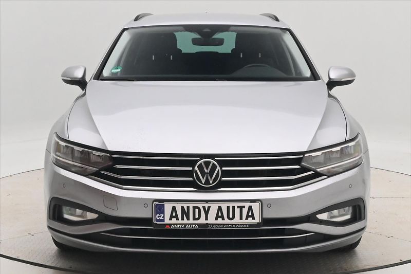 Volkswagen Passat 2,0 TDI 110 KW DSG Business Zá - fotka 2 z 32