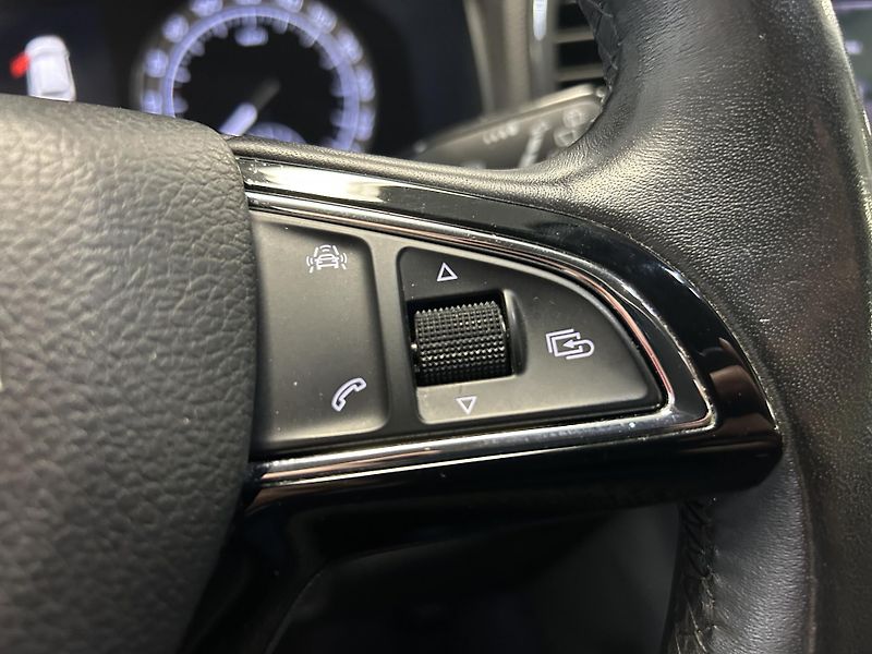Škoda Karoq (2018) 1.6TDi Style Plus LED NAVI TZ - fotka 17 z 32