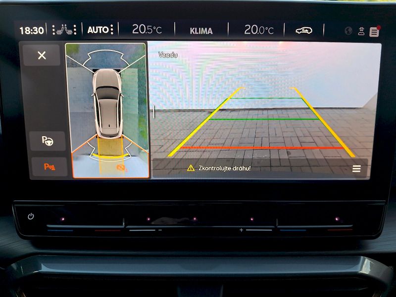 Cupra Formentor (2023) DSG 1,5TSi 110kW - fotka 25 z 35