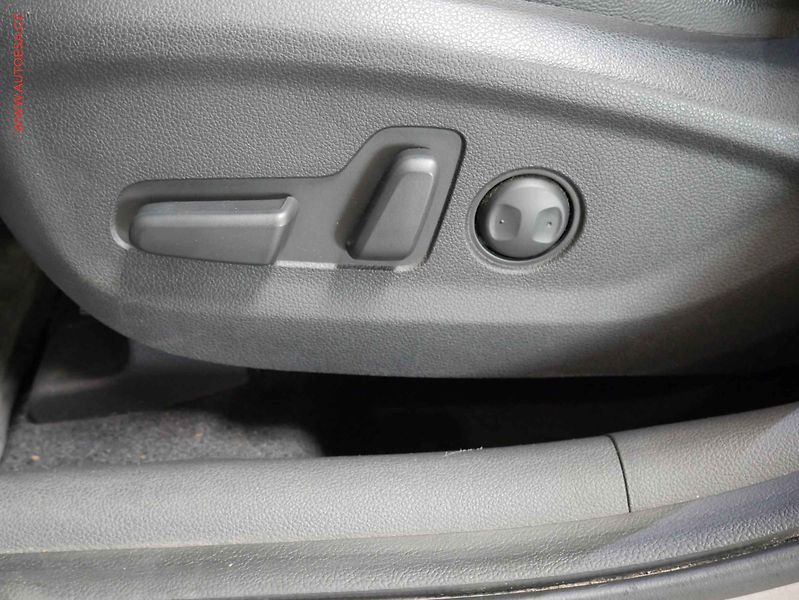 Hyundai Tucson (2016) 2.0, ČR, STK8/28 - fotka 20 z 22