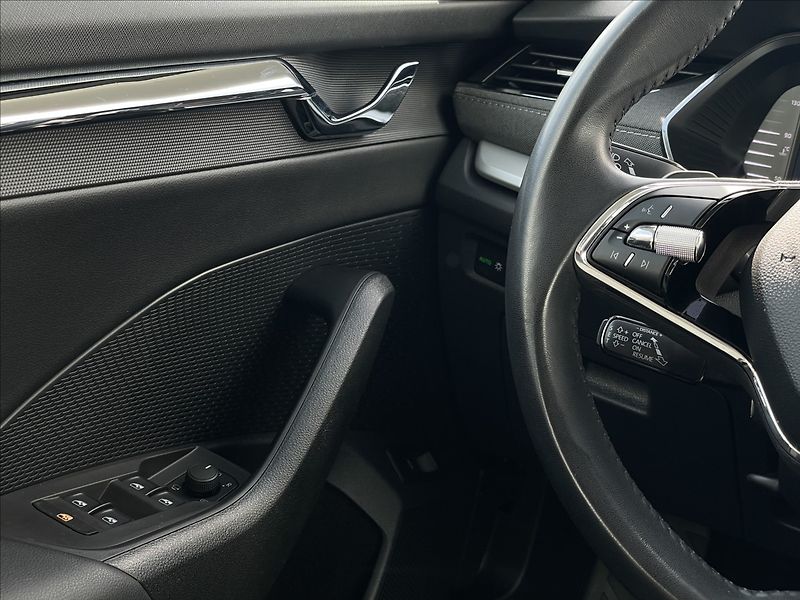 Škoda Octavia 2,0 TDI DSG Style Plus NAVI - fotka 15 z 24
