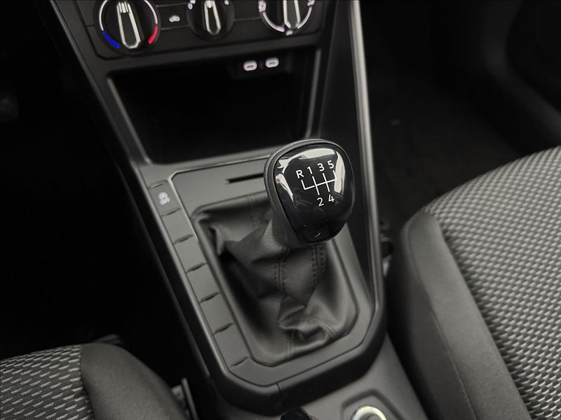 Volkswagen Polo 1,0 MPi 59kW LED DPH ZÁRUKA CZ - fotka 22 z 36