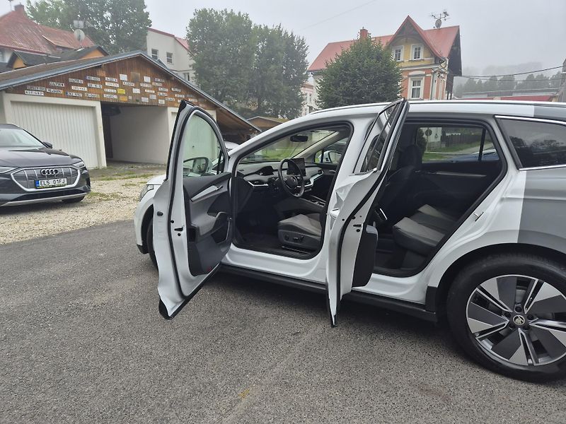 Škoda Enyaq iV 80 LOFT 150kw TZ SOH 97% - fotka 13 z 46