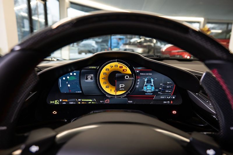 Ferrari SF90 Asseto Fiorano Karbo/JBL - fotka 11 z 26