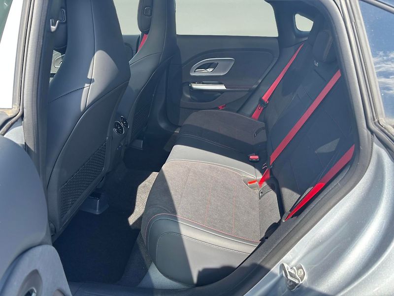 Mercedes-Benz CLA (2026) 200 - fotka 9 z 11