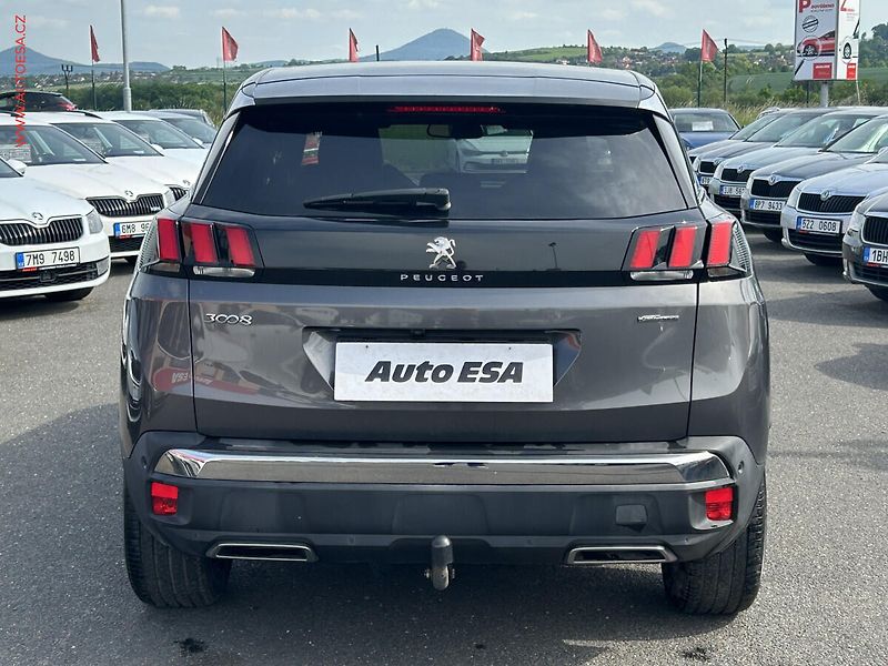 Peugeot 3008 (2018) 1.2 PT, GT Line - fotka 5 z 19