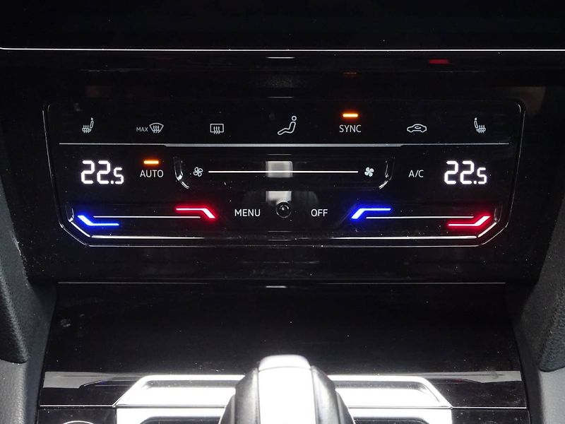 Volkswagen Arteon Shooting Brake (2023) 2,0TDi /147kW R-Line 4Motion - fotka 19 z 29