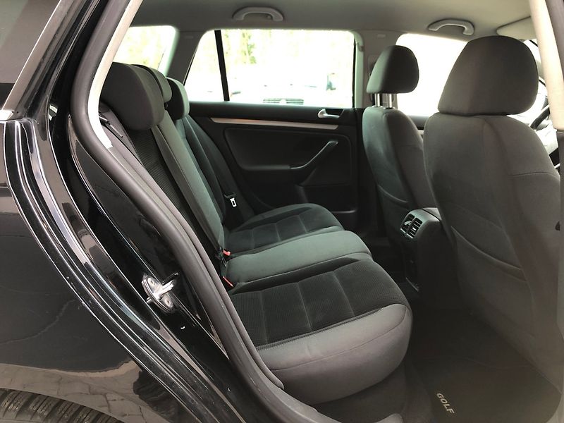 Volkswagen Golf Variant (2009) 1.9 TDi - fotka 13 z 27
