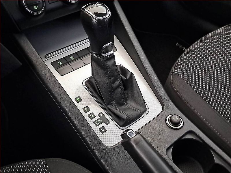 Škoda Octavia (2014) 2.0 TDI, Automat, Navi - fotka 13 z 18