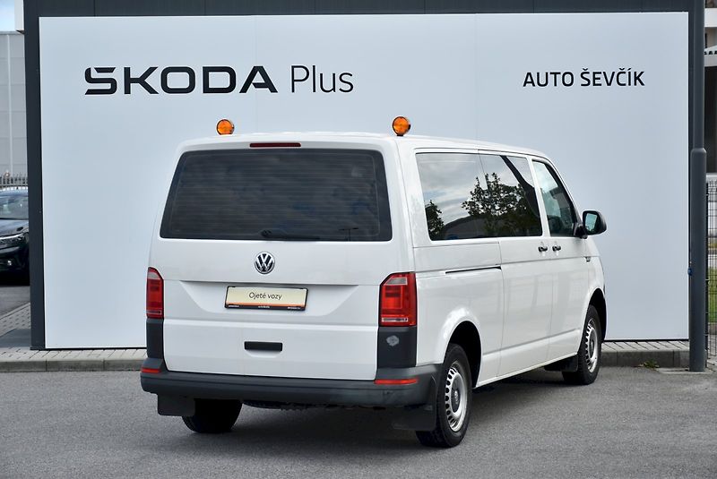 Volkswagen Transporter (2016) 2.0 TDI 75kW 9 Míst - fotka 2 z 26