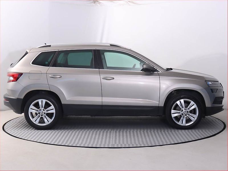 Škoda Karoq (2018) 2.0 TDI - fotka 6 z 18