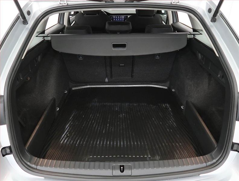 Škoda Octavia (2022) Ambition 2.0 TDI, ČR,1.maj - fotka 13 z 24