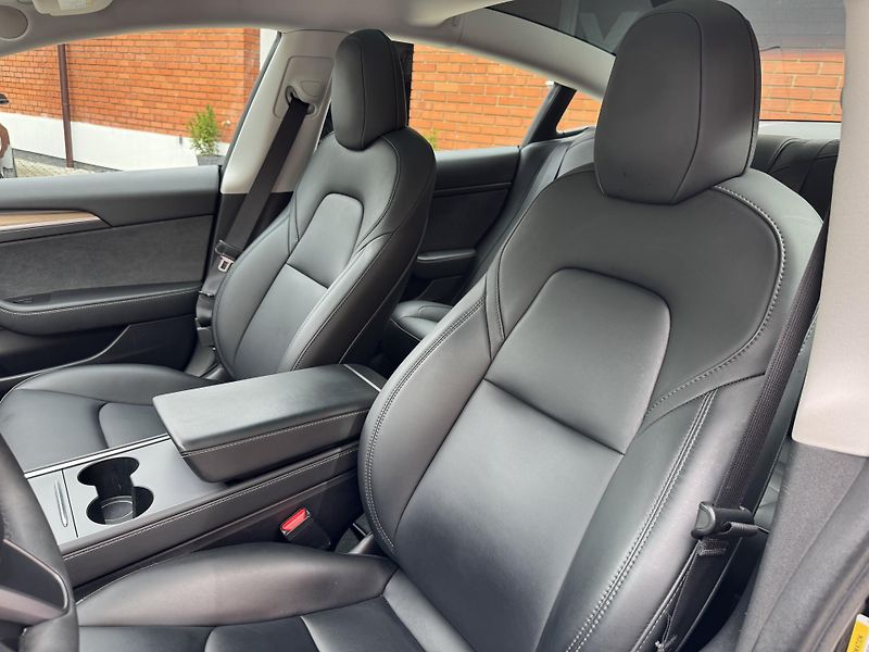 Tesla Model 3 AWD,  LONG RANGE DUAL SOH 95% - fotka 11 z 30