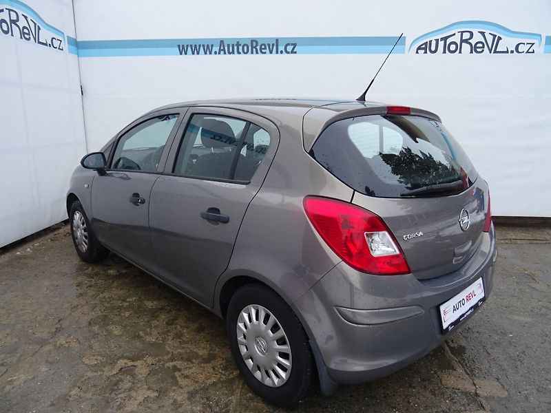 Opel Corsa (2014) 1.2i,63kW,1majČR,S.kniha,klima - fotka 3 z 21