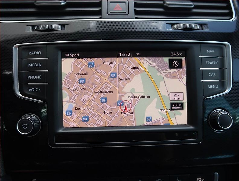 Volkswagen Golf (2016) 2.0 TDI GTD, Serv.kniha, Navi - fotka 16 z 20
