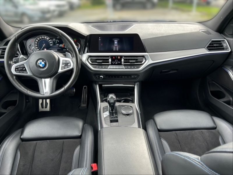 BMW Řada 3 2,0 320d xDrive M Sport AT - fotka 9 z 11