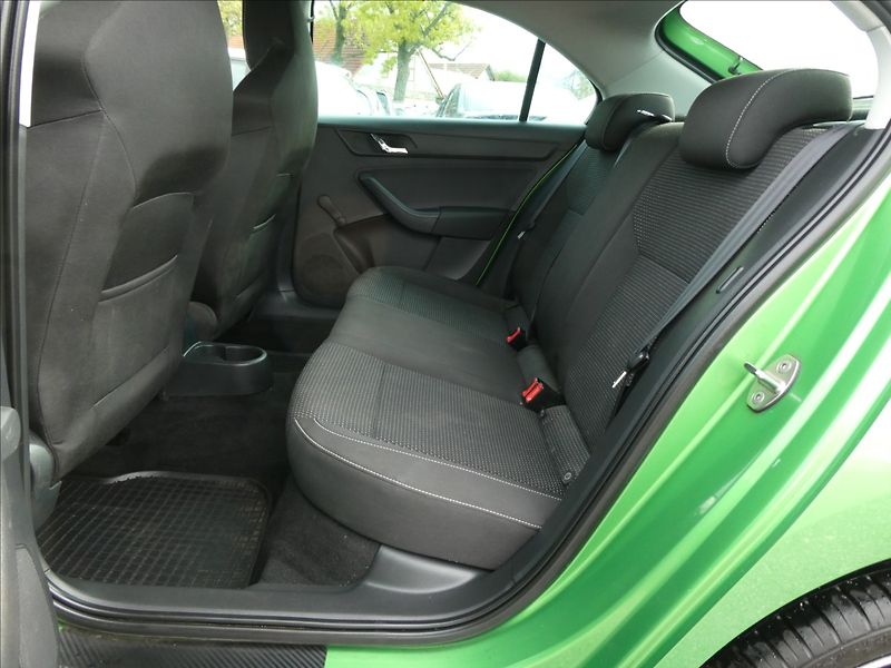 Škoda Rapid 1,2 TSi 77kW po servise,auto k - fotka 18 z 41