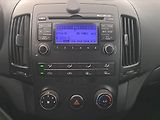Hyundai i30 (2011) 1.4 CVVT, LPG, po STK, Tažné - náhled 12