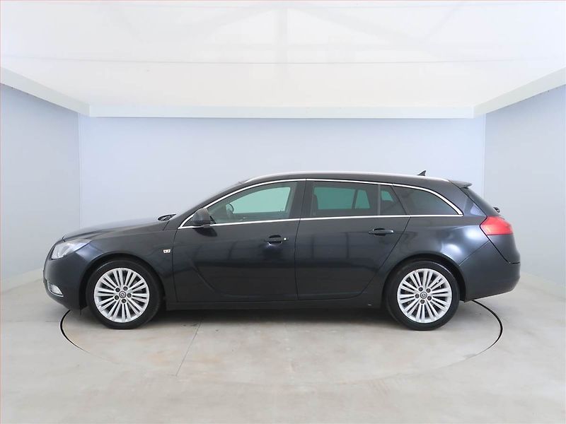 Opel Insignia (2012) 2.0 CDTI, Navi, Xenony - fotka 3 z 16