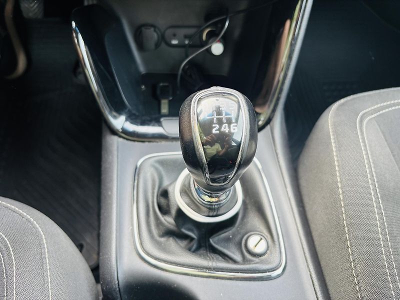 Kia Ceed (2014) 1.6 GDI, 99kW, ČR - fotka 15 z 18
